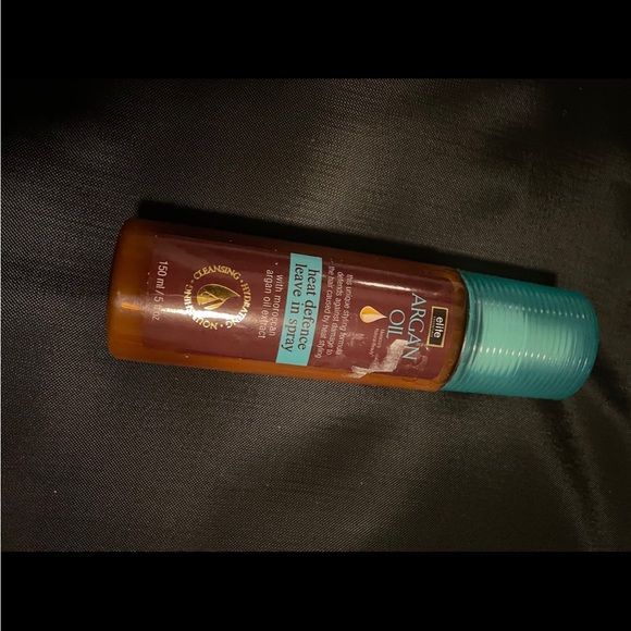 Elite Essentials Argan Oil Heat Defence Leave in Spray - Picture 4 of 4